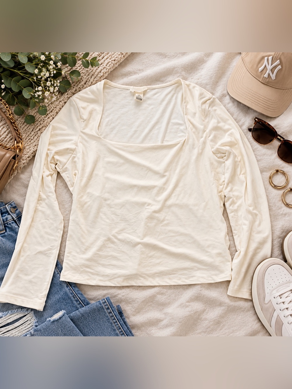 H&M Cream Square Neck Long Sleeve Top Women’s Large Fitted Minimalist
